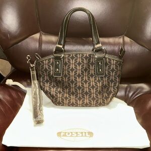 NWOT Fossil Signature Canvas & Leather Bag